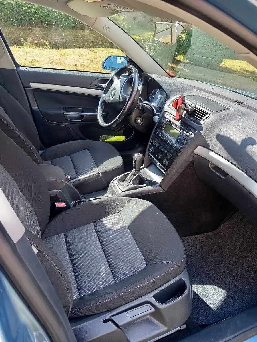 Gebraucht Skoda Octavia Ambiente 102 PS (75 kW) 2008 Grau Kombi