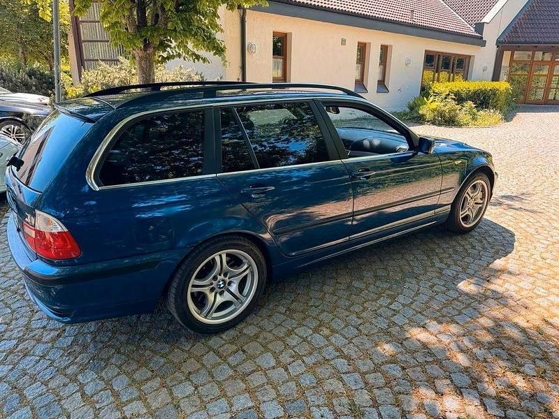 Gebraucht BMW 330 Basis 231 PS (169 kW) 2001 Blau Kombi