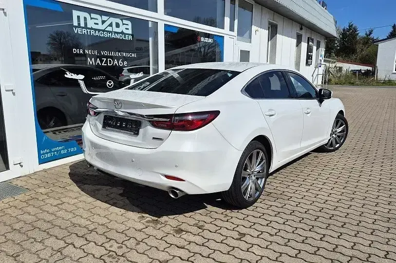 Gebraucht Mazda 6 Takumi-Line 194 PS (142 kW) 2023 Rhodium white Limousine