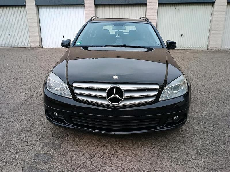 Gebraucht Mercedes C200 136 PS (100 kW) 2010 Schwarz Kombi