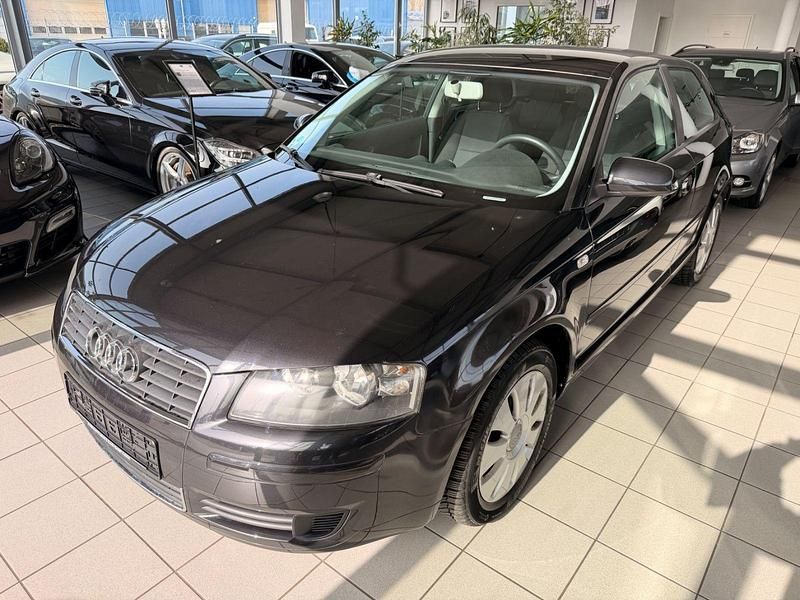 Second-hand Audi A3 Attraction 105 CP (77 kW) 2004 Negru Hatchback