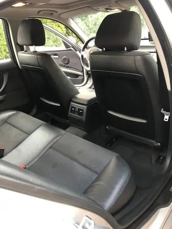 Gebraucht BMW 318 129 PS (94 kW) 2006 Silber Limousine