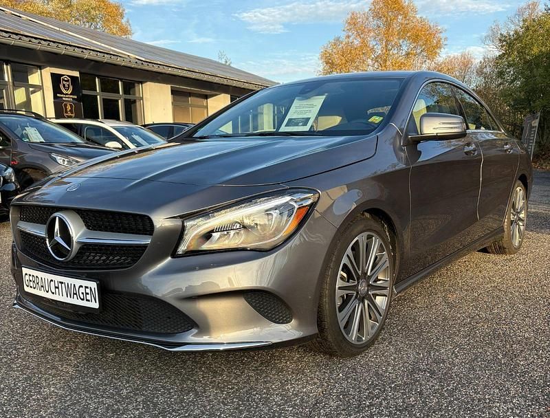 Mountaingrau Gebraucht 2016 Mercedes CLA250 Urban Limousine | 23.400 € (Guter Preis) - Bild 1/4