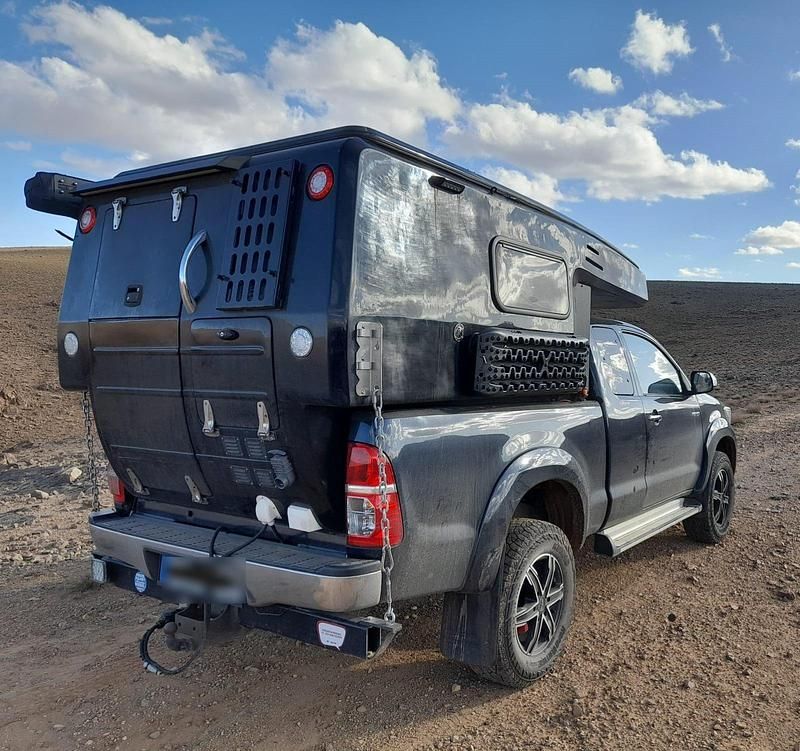 Gebraucht Toyota HiLux 150 PS (110 kW) 2014 Schwarz Pickup