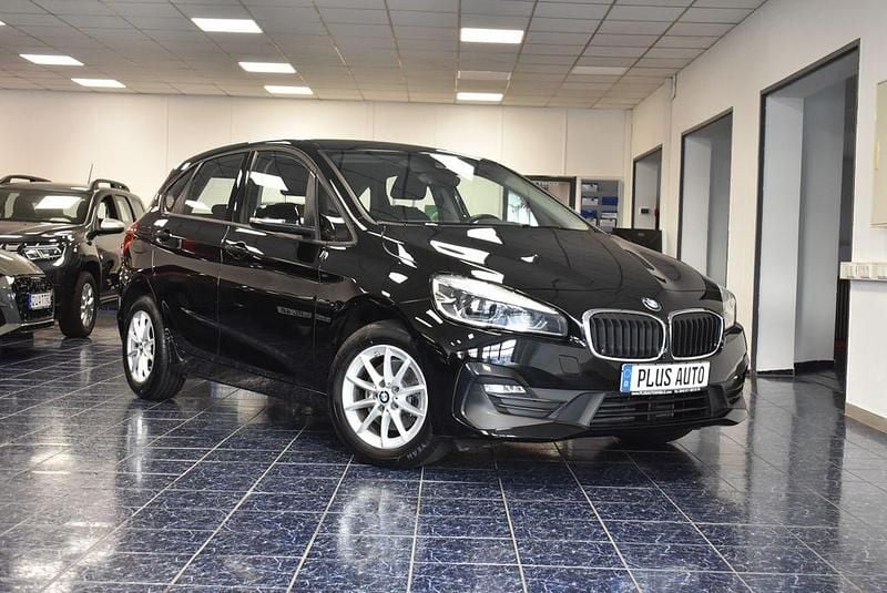 Schwarz Gebraucht 2020 BMW 216 Active Tourer Advantage Van / Kleinbus | 13.770 € (Superpreis) - Bild 1/4