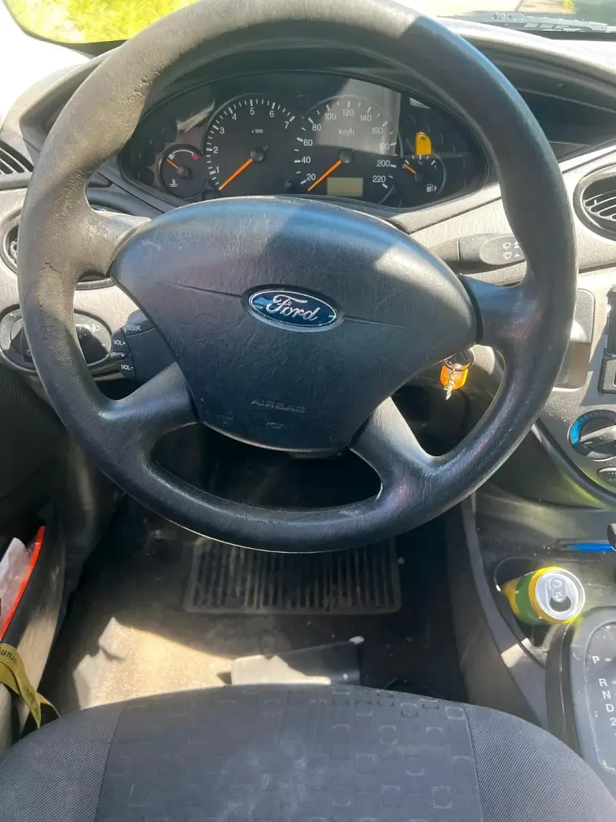 Gebraucht Ford Focus 100 PS (73 kW) 2002 Silber Kombi