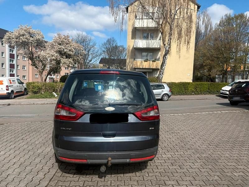 Gebraucht Ford Galaxy Titanium 140 PS (102 kW) 2009 Silber Van / Kleinbus
