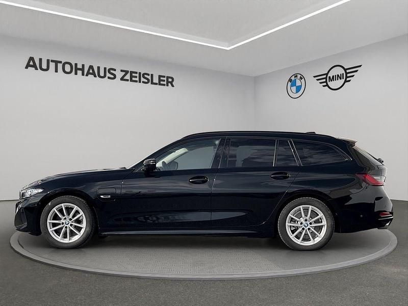 Gebraucht BMW 330e 184 PS (135 kW) 2022 Schwarz Kombi