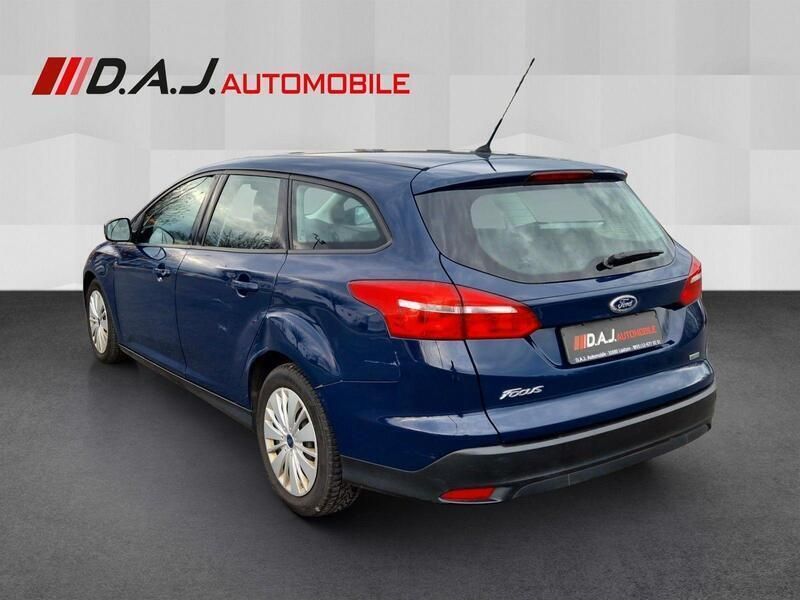 Gebraucht Ford Focus Trend 101 PS (74 kW) 2017 Blau Kombi