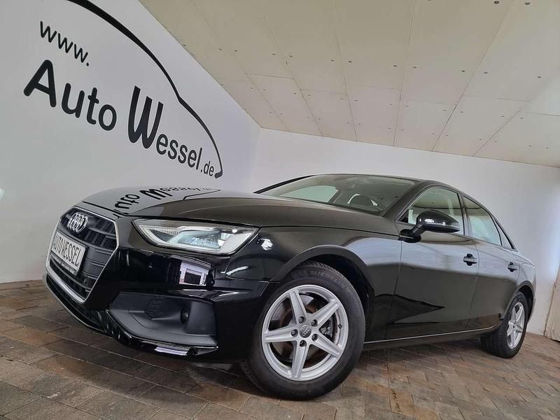 Mythosschwarz metallic Gebraucht 2019 Audi A4 Limousine | 23.900 € (Etwas zu teuer) - Bild 1/4