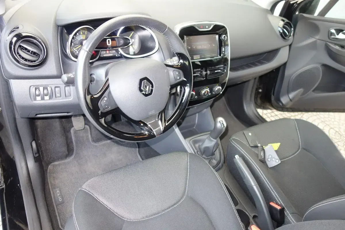 Gebraucht Renault Clio IV Initiale Paris 90 PS (66 kW) 2014 Schwarz Limousine