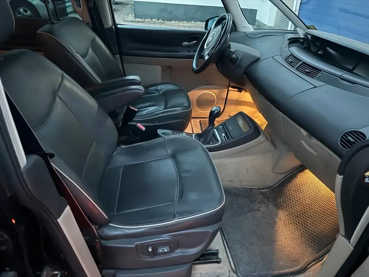 Gebraucht Renault Grand Espace 181 PS (133 kW) 2007 Schwarz Van / Kleinbus