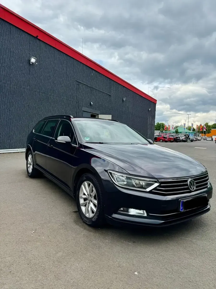 Gebraucht VW Passat 150 PS (110 kW) 2018 Schwarz Kombi