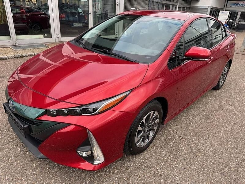 Gebraucht Toyota Prius Plug-in Hybrid Comfort 122 PS (89 kW) 2018 Emotinalredmetallic Kleinwagen