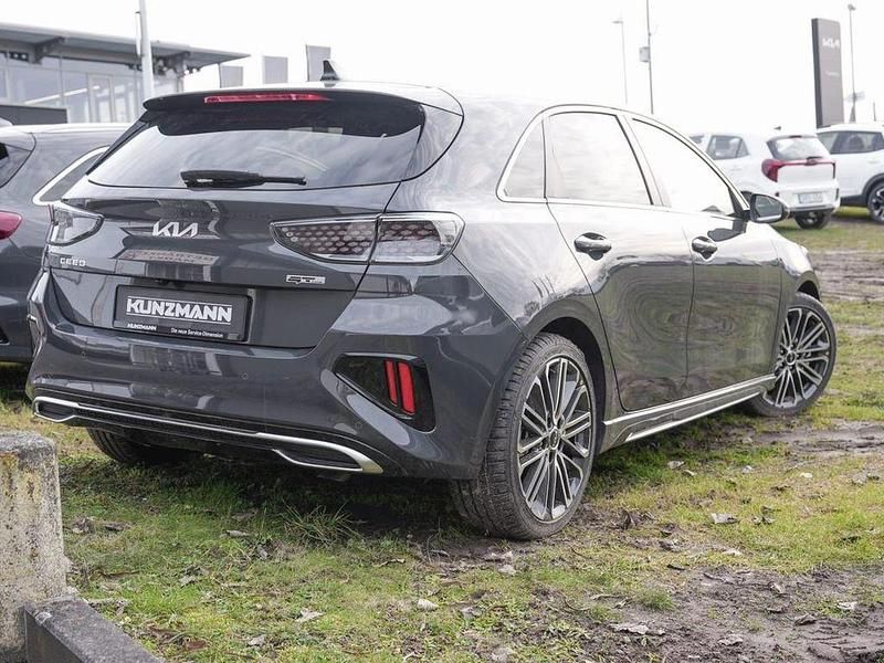 Neu Kia Ceed GT-Line 140 PS (102 kW) 2026 Pentametal metallic Kleinwagen