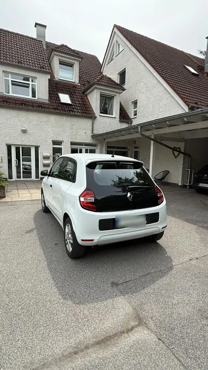 Gebraucht Renault Twingo Life 69 PS (50 kW) 2017 Weiß Kleinwagen