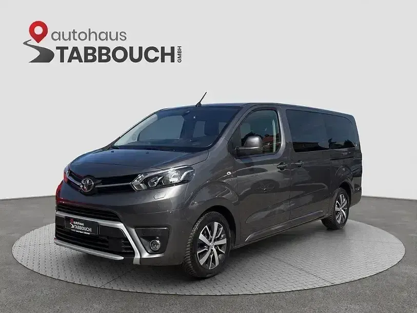 Gebraucht Toyota Proace Verso 177 PS (130 kW) 2017 Grau Kombi