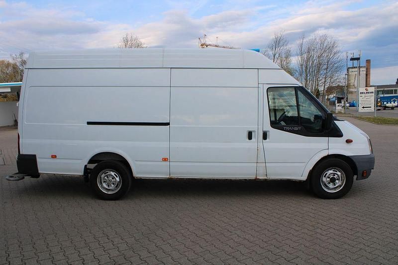 Second-hand Ford Transit 155 CP (114 kW) 2012 Alb Monovolum