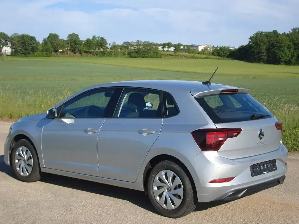 Gebraucht VW Polo Life 95 PS (69 kW) 2023 Silber Kleinwagen