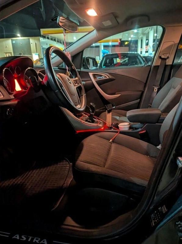 Gebraucht Opel Astra 110 PS (80 kW) 2012 Schwarz Kombi