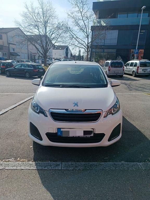 Gebraucht Peugeot 108 Active 69 PS (50 kW) 2015 Weiß Kleinwagen