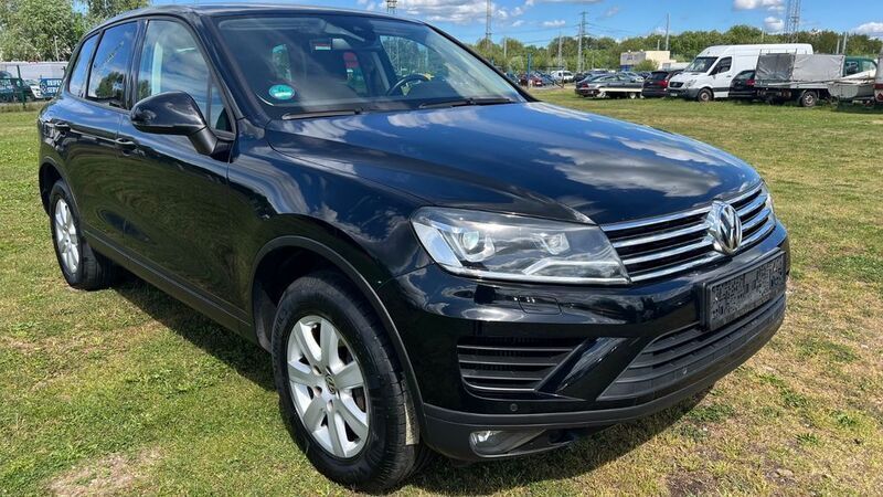 Schwarz Gebraucht 2015 VW Touareg SUV | 14.280 € (Guter Preis) - Bild 1/4