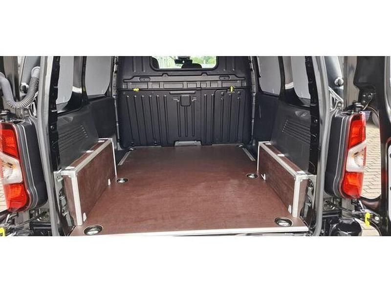 Gebraucht Opel Combo-e Life Ultimate 100 kW (136 PS) 2025 Schwarz Limousine