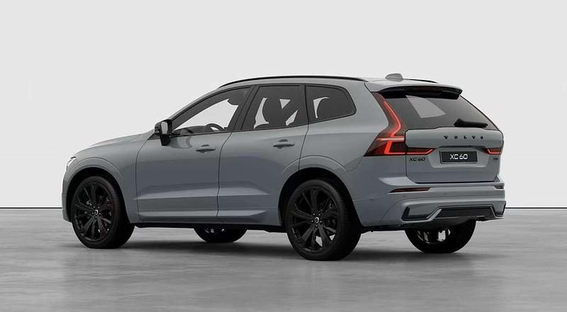 Neu Volvo XC60 Plus 250 PS (183 kW) 2025 Schwarz SUV