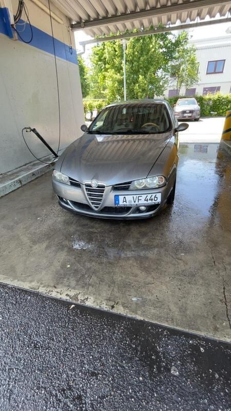 Grau Gebraucht 2006 Alfa Romeo 156 Kombi | 900 € - Bild 1/4