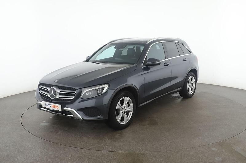 Grau Gebraucht 2016 Mercedes GLC220 SUV | 27.770 € (Fairer Preis) - Bild 1/3