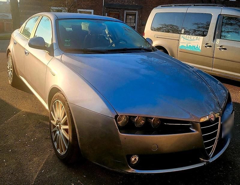 Gebraucht Alfa Romeo 159 185 PS (136 kW) 2013 Silber Limousine