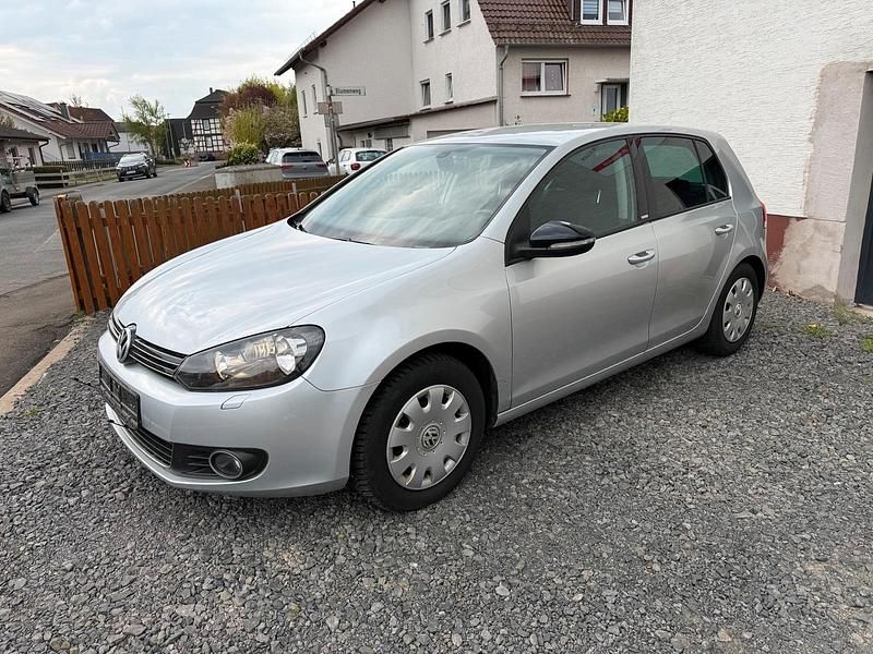 Second-hand VW Golf VII 122 CP (89 kW) 2012 Argintiu Berlinǎ