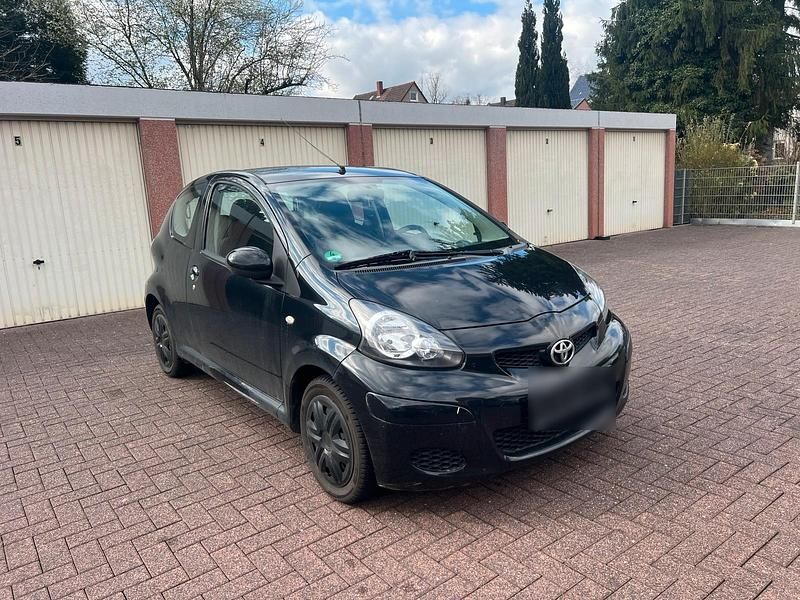 Gebraucht Toyota Aygo 69 PS (50 kW) 2009 Schwarz Kleinwagen