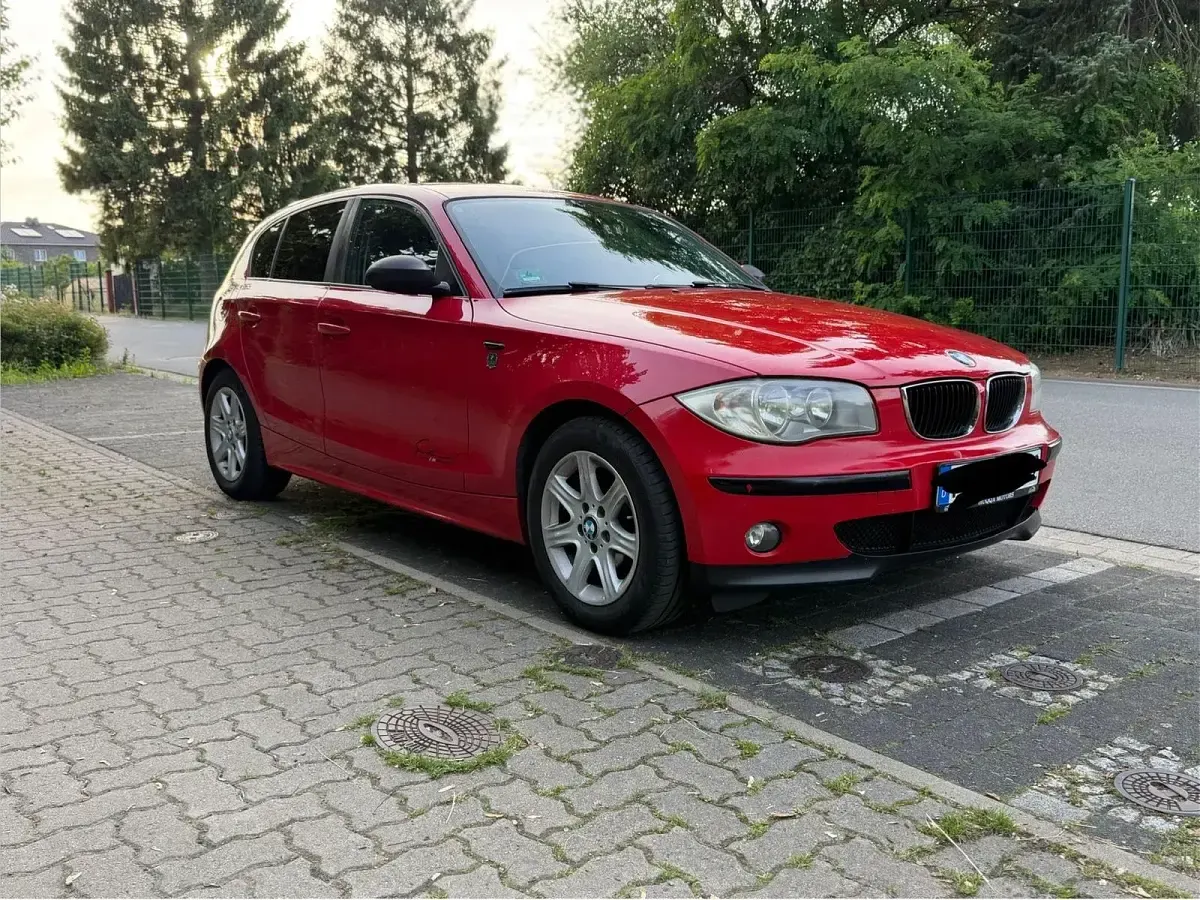 Gebraucht BMW 116 122 PS (89 kW) 2006 Rot Kleinwagen