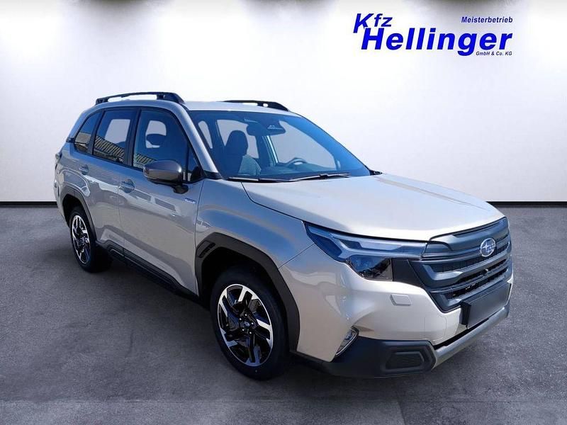 Neu Subaru Forester Active 136 PS (100 kW) 2025 Gold SUV