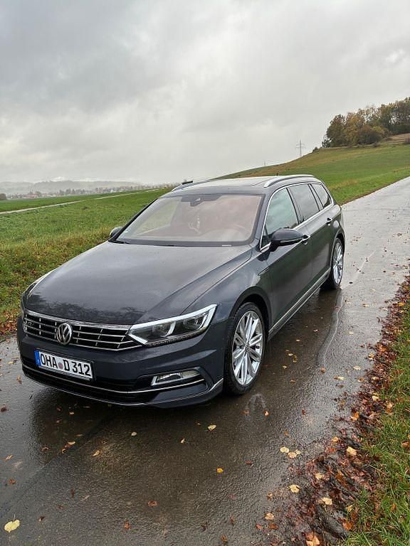 Grau Gebraucht 2018 VW Passat R-line Kombi | 20.700 € (Teuer) - Bild 1/4