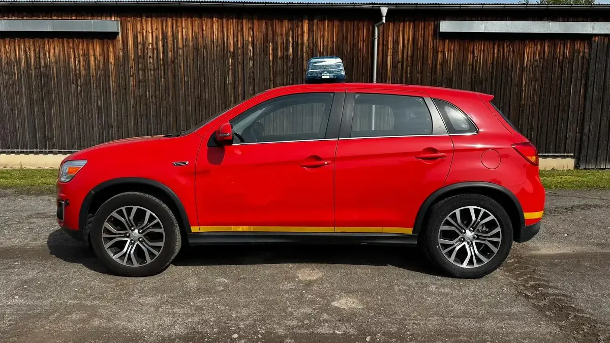 Gebraucht Mitsubishi ASX 116 PS (85 kW) 2016 Rot SUV