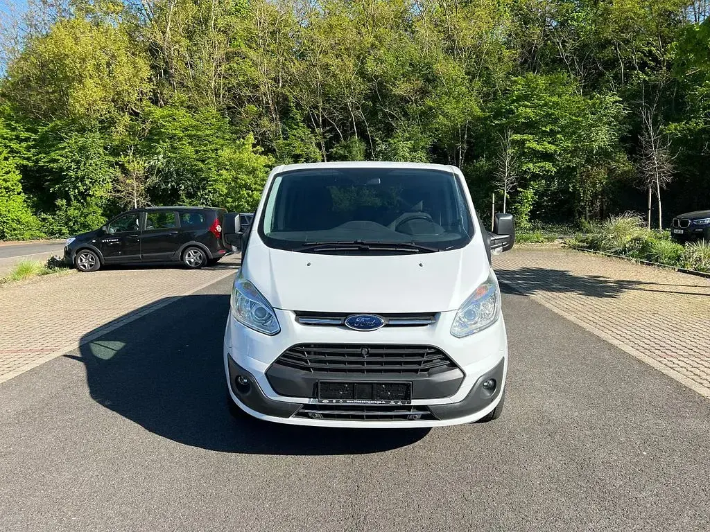 Occasion Ford Transit Custom 131 ch (96 kW) 2017 Blanc Berline