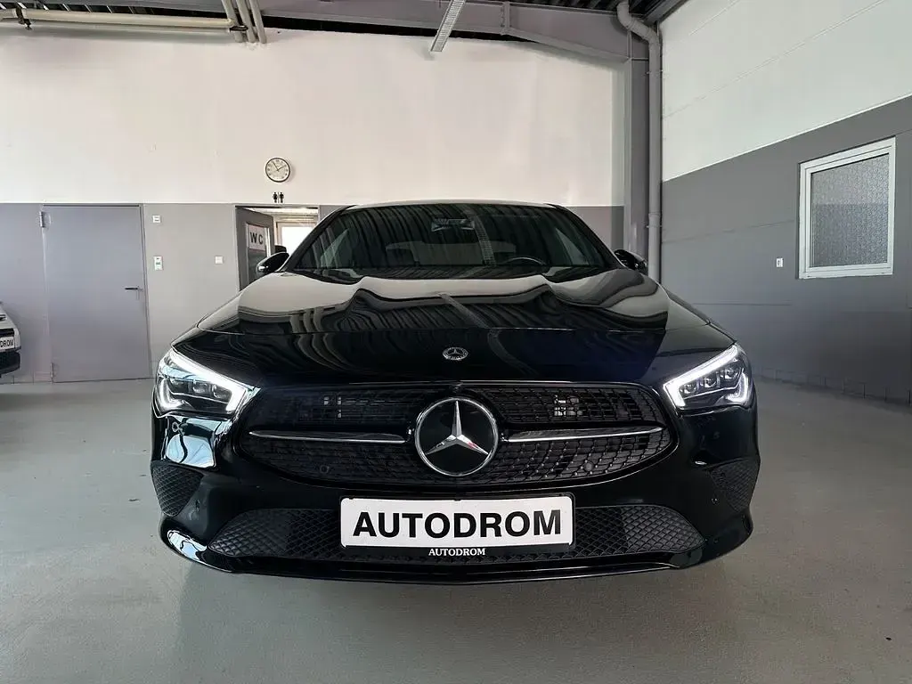 Gebraucht Mercedes CLA250e Progressive 218 PS (160 kW) 2021 Schwarz Coupé