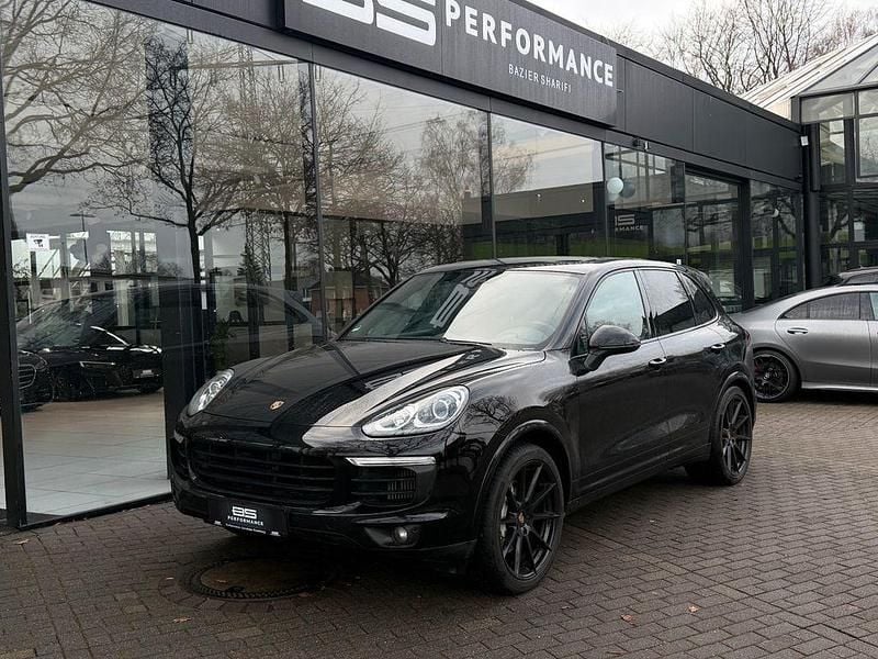Schwarz Gebraucht 2017 Porsche Cayenne S Platinum Edition SUV | 39.990 € (Fairer Preis) - Bild 1/2