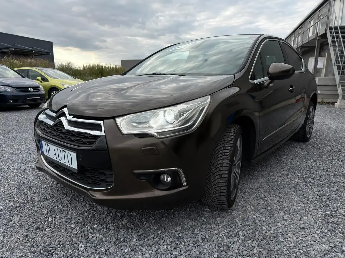 Gebraucht Citroën DS4 200 PS (147 kW) 2011 Braun Kleinwagen