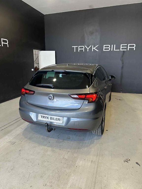 Gebraucht Opel Astra Elegance 105 PS (77 kW) 2020 Limousine