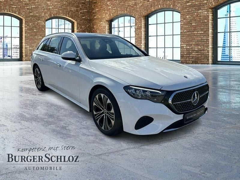 Gebraucht Mercedes E200 Avantgarde 204 PS (150 kW) 2024 Unilack polarweiß Kombi