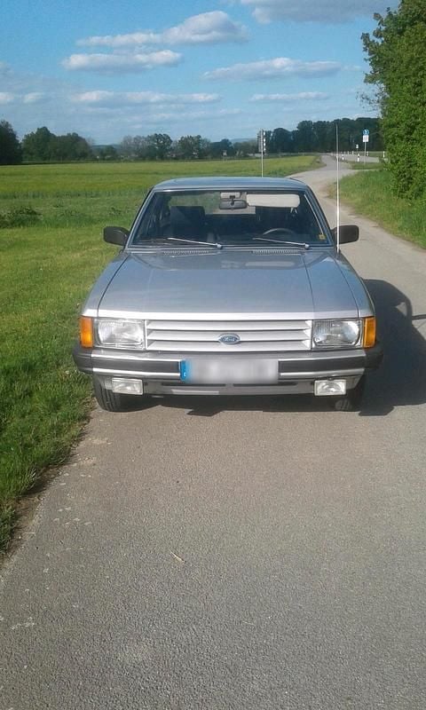 Silber Gebraucht 1983 Ford Granada Limousine | 6.500 € - Bild 1/4