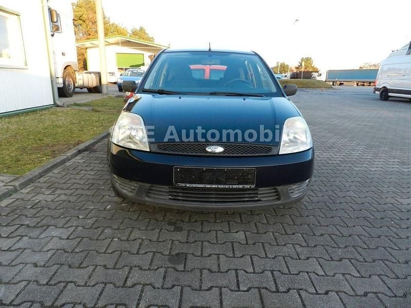 Gebraucht Ford Fiesta Ambiente 68 PS (50 kW) 2004 Blau Kleinwagen