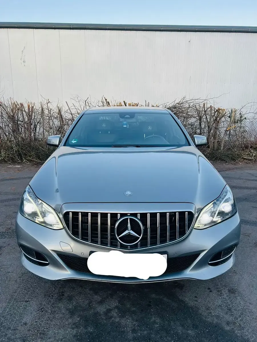 Gebraucht Mercedes E220 170 PS (125 kW) 2014 Limousine