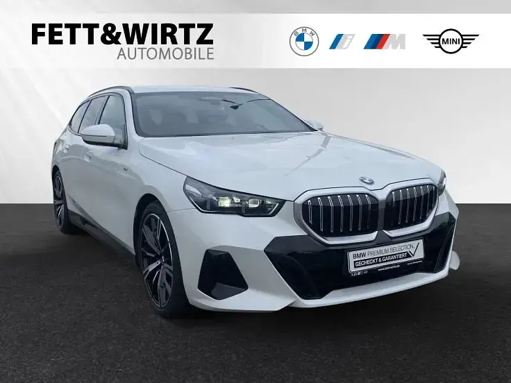 Gebraucht BMW 520 Performance 197 PS (144 kW) 2025 Kombi
