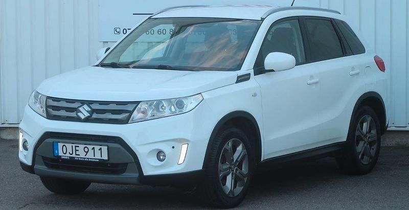 Weiß Gebraucht 2017 Suzuki Vitara GL SUV | 10.790 € (Guter Preis) - Bild 1/4