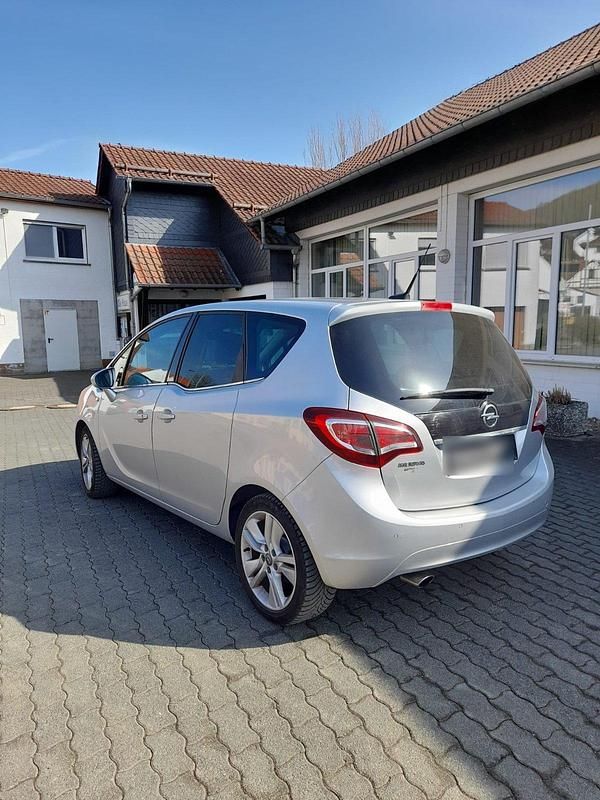 Gebraucht Opel Meriva 140 PS (102 kW) 2014 Silber Van / Kleinbus