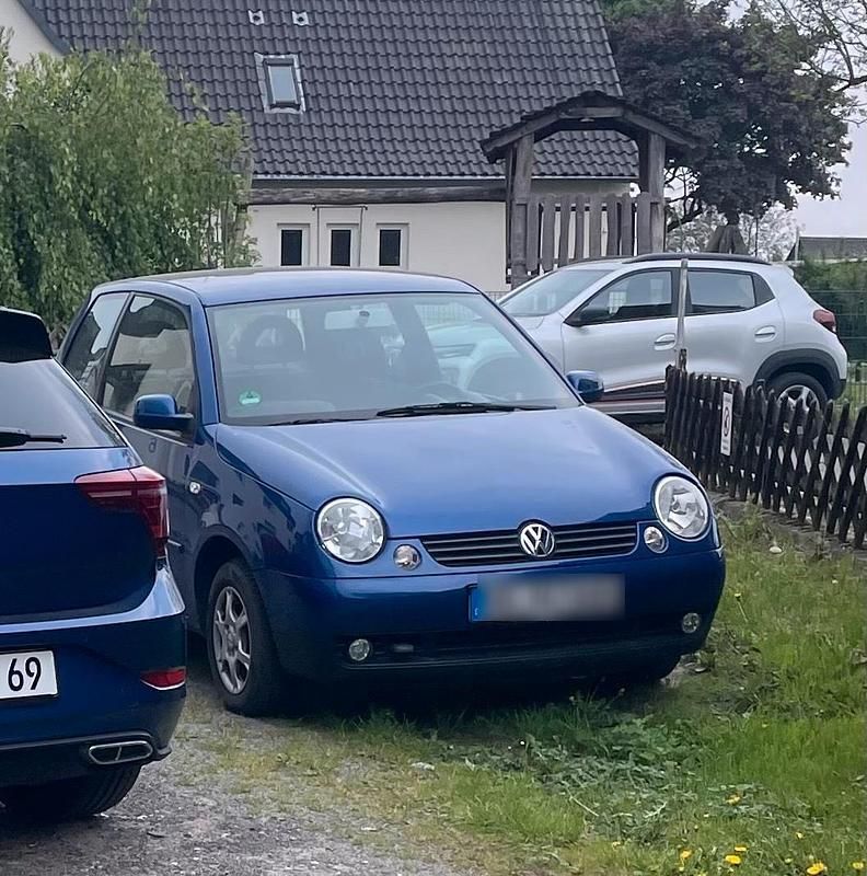 Blau Gebraucht 2003 VW Lupo Kleinwagen | 2.000 € (Etwas zu teuer) - Bild 1/1